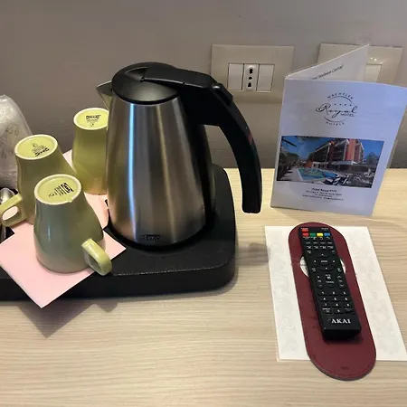 皇家酒店 加尔达湖滨